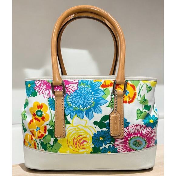 Vintage Coach 7746 Hamptons Floral Carryall & Hamptons 7734 Leather Wristlet - Picture 2 of 14